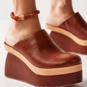 New Free People Artisan Ziggy Zigi Platform Clogs Wedge Leather Beige Brown Sz 9